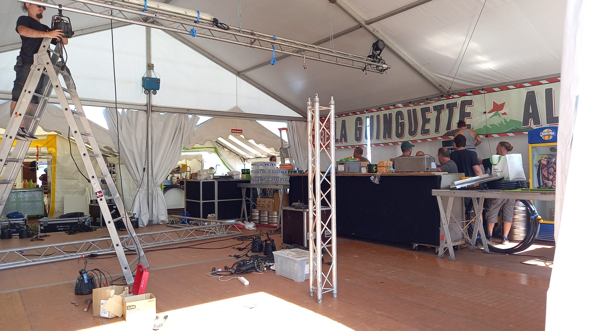 Le bar de la guinguette